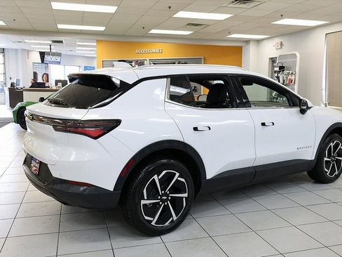 New 2026 Chevrolet Equinox EV LT image 10