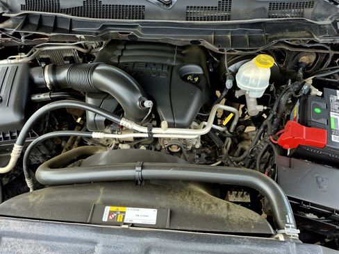 Used 2018 RAM 1500 Laramie w/ Convenience Group image 19