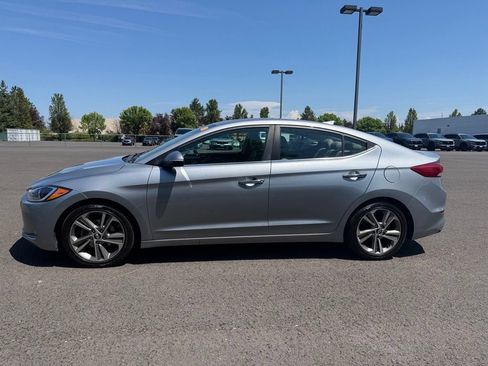 Used 2017 Hyundai Elantra Limited w/ Limited Ultimate Package 05 FWD image 4