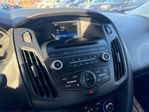 Used 2016 Ford Focus SE w/ SE Power Seat Package image 31