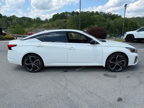 Certified 2023 Nissan Altima 2.5 SR AWD/4WD image 6