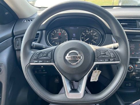 Used 2020 Nissan Rogue S image 12