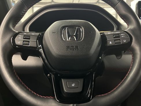 Used 2025 Honda Pilot Black Edition image 15
