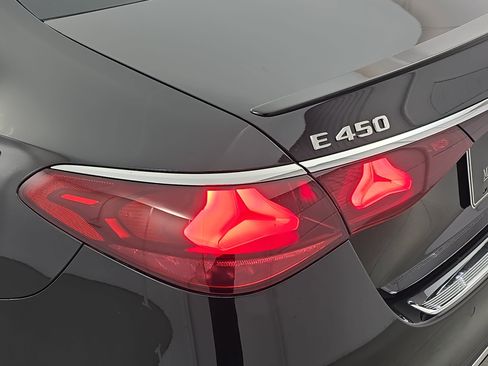 New 2026 Mercedes-Benz E 450 4MATIC Sedan image 33