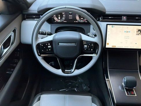Used 2026 Land Rover Range Rover Velar Dynamic SE AWD/4WD image 13