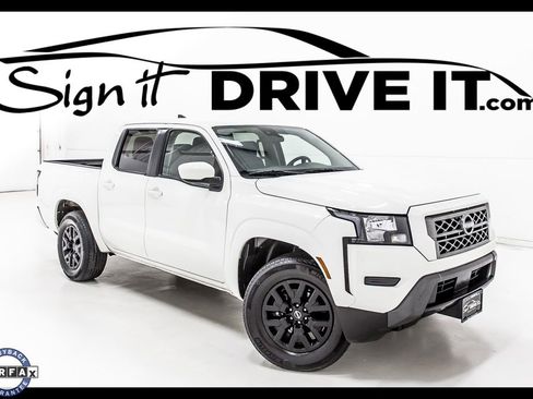 Used 2023 Nissan Frontier SV image 1