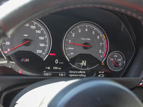 Used 2018 BMW M4 Coupe RWD image 26