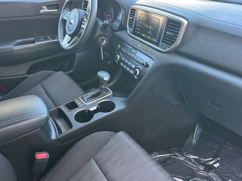 Used 2021 Kia Sportage LX image 19