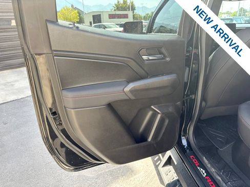Used 2024 Chevrolet Colorado Z71 w/ Z71 Convenience Package 2 AWD/4WD image 14