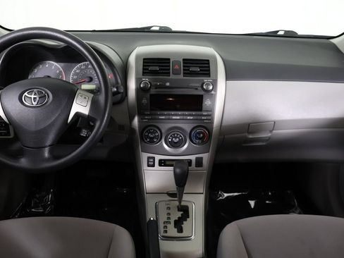 Used 2011 Toyota Corolla LE FWD image 29