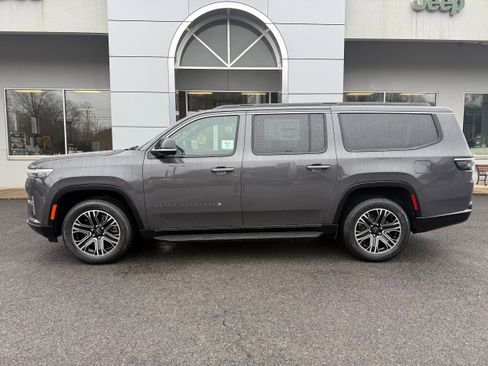 New 2026 Jeep Grand Wagoneer L 4WD image 2