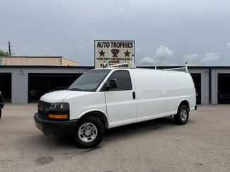 Used 2022 Chevrolet Express 3500 Extended w/ Driver Convenience Package RWD video 1