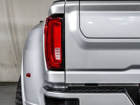Used 2022 GMC Sierra 3500 Denali AWD/4WD image 42