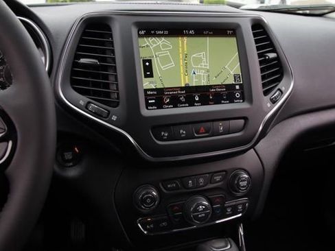 New 2023 Jeep Cherokee Altitude Lux image 28