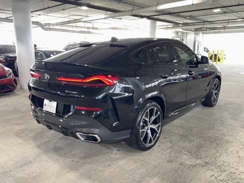 Used 2022 BMW X6 xDrive40i w/ M Sport Package AWD/4WD image 8