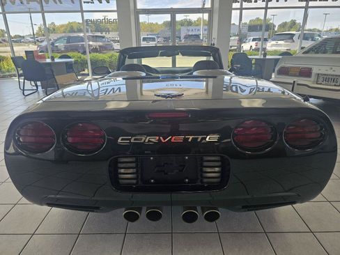 Used 2001 Chevrolet Corvette Convertible w/ Preferred Equipment Group2 RWD image 4