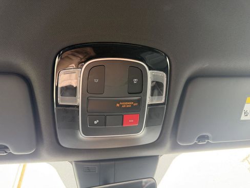 Certified 2025 Hyundai Santa Cruz SEL AWD/4WD image 28