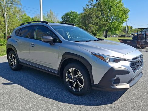 Certified 2024 Subaru Crosstrek 2.0i Premium w/ Crosstrek Mirror Package AWD/4WD image 3