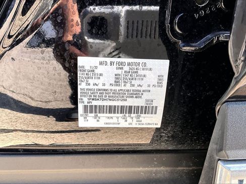 Used 2022 Ford Explorer XLT image 35