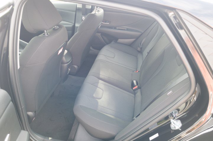 New 2026 Hyundai Elantra SE FWD image 14