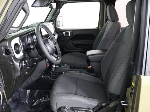 Used 2025 Jeep Wrangler Sport AWD/4WD image 26