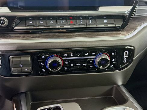 New 2026 Chevrolet Silverado 1500 LTZ AWD/4WD image 16