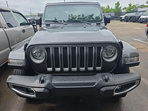 Used 2022 Jeep Wrangler Unlimited Sahara w/ Cold Weather Group AWD/4WD image 2