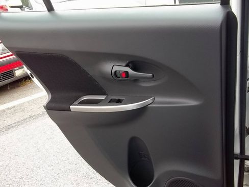 Used 2013 Scion xD FWD image 12