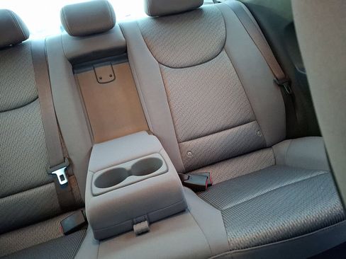 Used 2013 Hyundai Elantra image 20