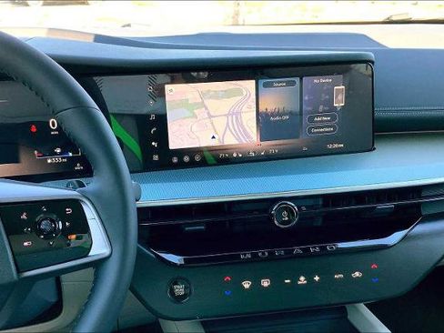 Certified 2025 Nissan Murano SL image 6