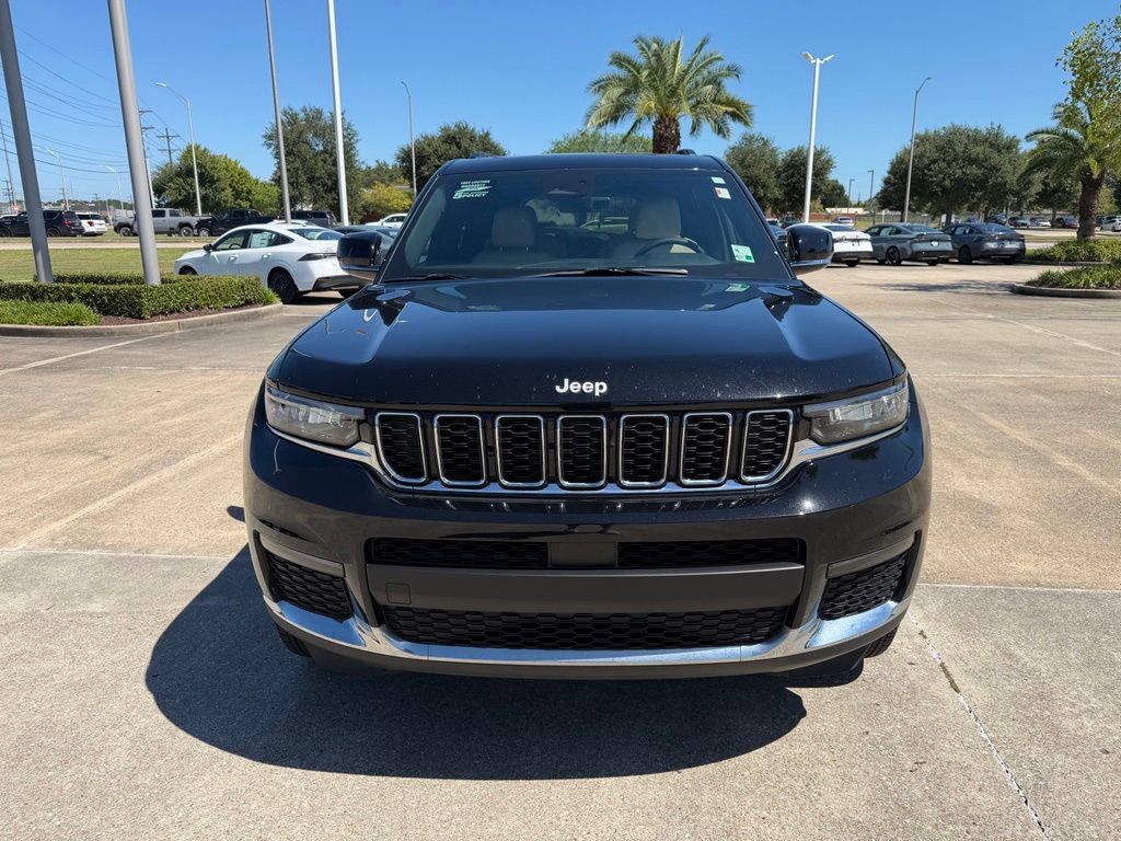 Used 2025 Jeep Grand Cherokee L Limited RWD image 9