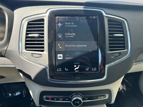 Used 2020 Volvo XC90 T6 Momentum AWD/4WD image 17