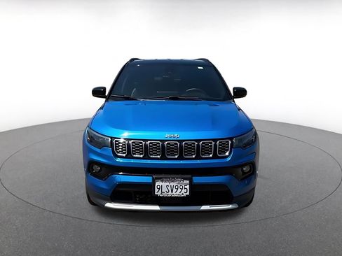 Used 2025 Jeep Compass Limited AWD/4WD image 4