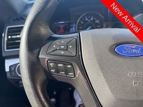 Used 2017 Ford Explorer XLT w/ Equipment Group 202A image 16