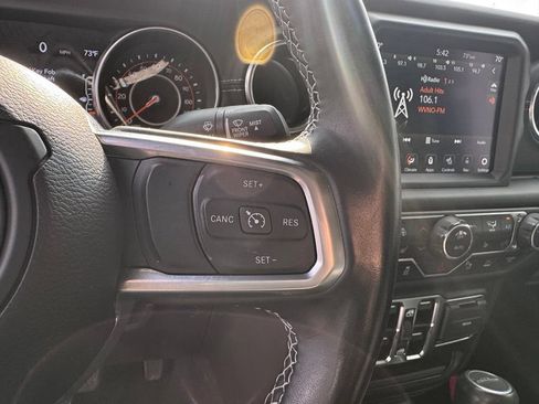 Used 2021 Jeep Gladiator Overland AWD/4WD image 17