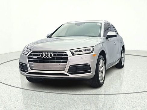 Used 2019 Audi Q5 2.0T Premium Plus w/ Premium Plus Package AWD/4WD image 2