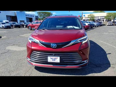 Used 2023 Toyota Sienna Platinum