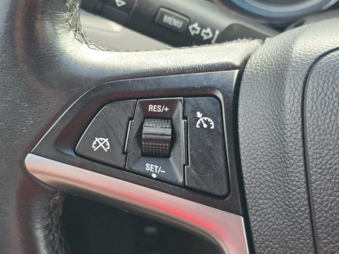 Used 2013 Buick Verano FWD image 19