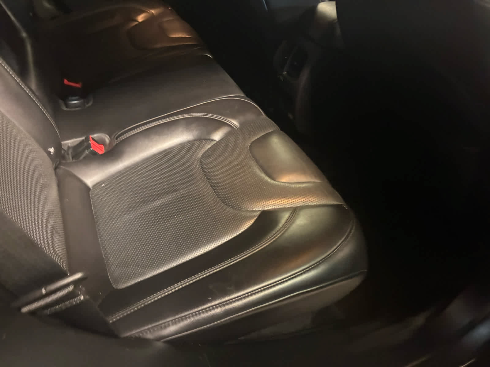 Used 2019 Jeep Cherokee Limited AWD/4WD image 7
