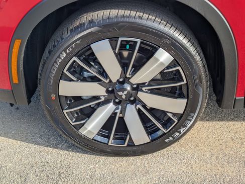 New 2026 Mitsubishi Outlander SE image 10