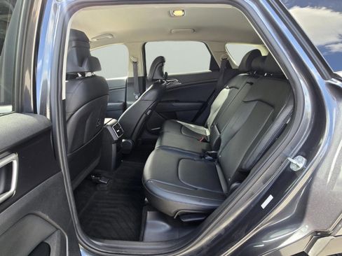 Used 2024 Kia Sportage EX AWD/4WD image 15