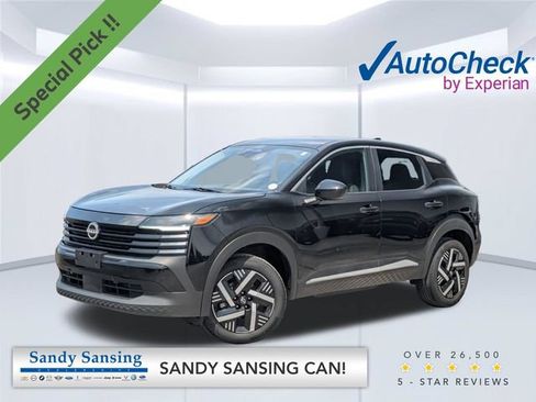 Used 2025 Nissan Kicks SV FWD image 1