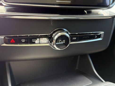 New 2026 Volvo XC90 B6 Ultra AWD/4WD image 17