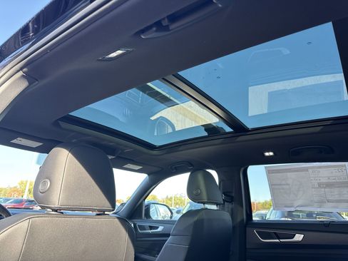 New 2026 Volkswagen Atlas Cross Sport SEL image 19