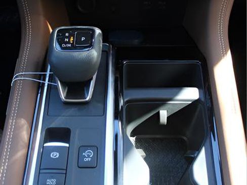 New 2026 Nissan Pathfinder Platinum AWD/4WD image 37