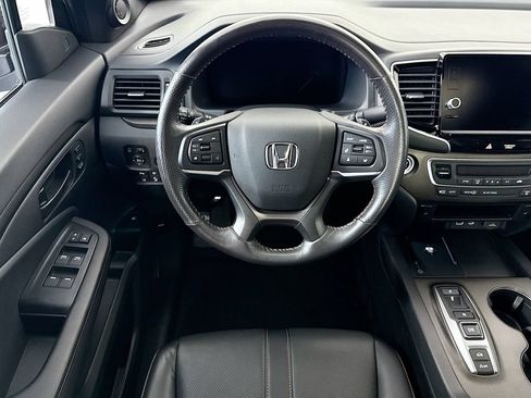 Used 2025 Honda Ridgeline TrailSport image 10