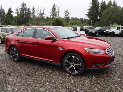 Used 2015 Ford Taurus SEL w/ Equipment Group 201A AWD/4WD image 5