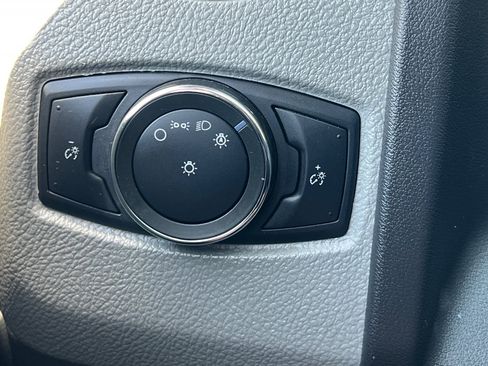 Used 2022 Ford E-450 and Econoline 450 Super Duty w/ Power Windows & Locks Group image 29