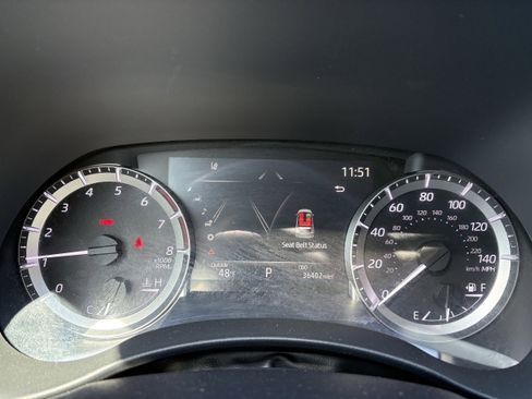 Used 2023 Toyota Highlander XLE image 27