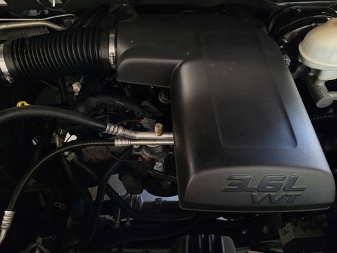 Used 2016 RAM 1500 Express image 30